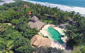 Clandestino Beach Resort